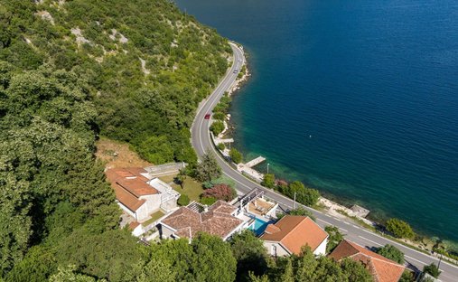 Villa in Strp, Kotor Municipality, Montenegro 1