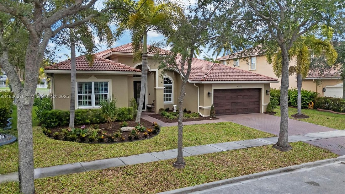 House in Weston, Florida, United States 2 - 16367766