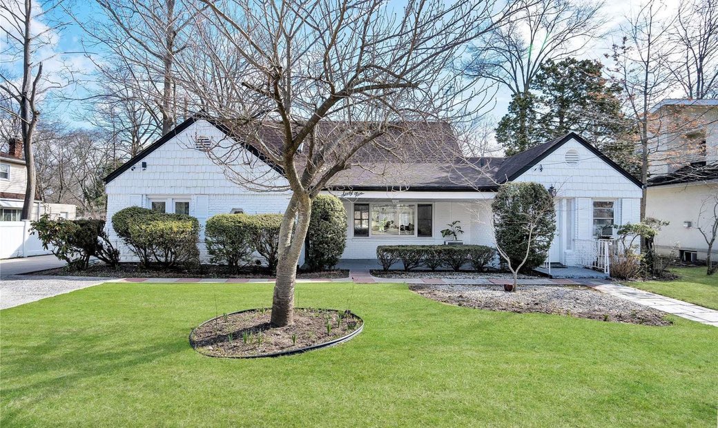 Ranch In Great Neck In Great Neck, New York, Vereinigte Staaten Zu ...