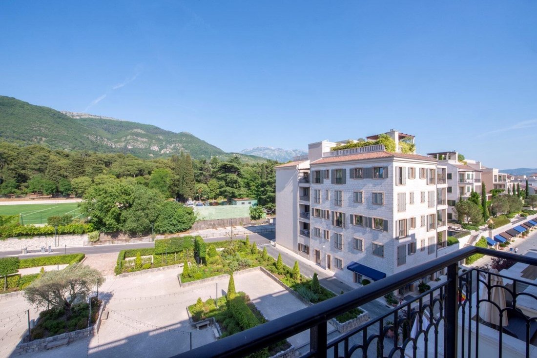 Apartment in Tivat, Tivat Municipality, Montenegro 2 - 16369676