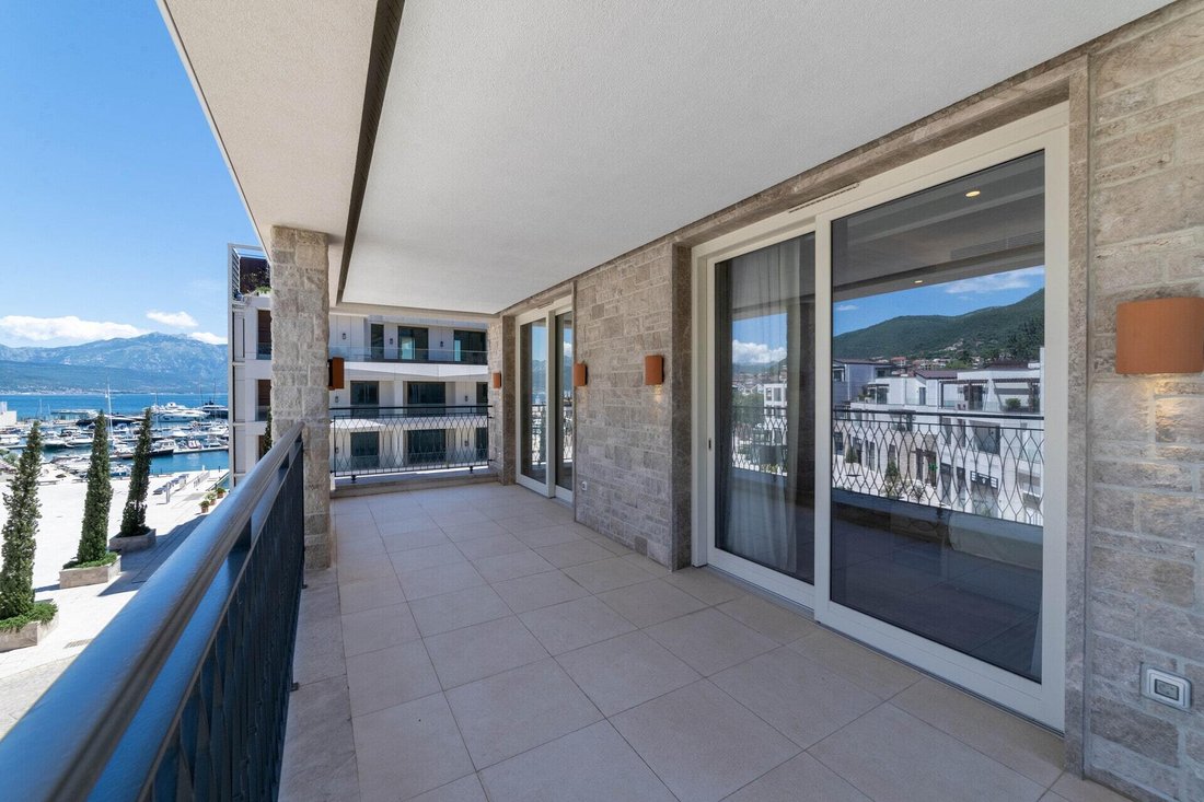 Apartment in Kumbor, Herceg Novi Municipality, Montenegro 4 - 16369789
