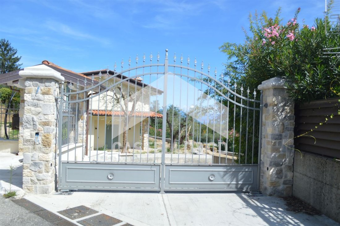 Villa in Padenghe sul Garda, Lombardy, Italy 4 - 15541486