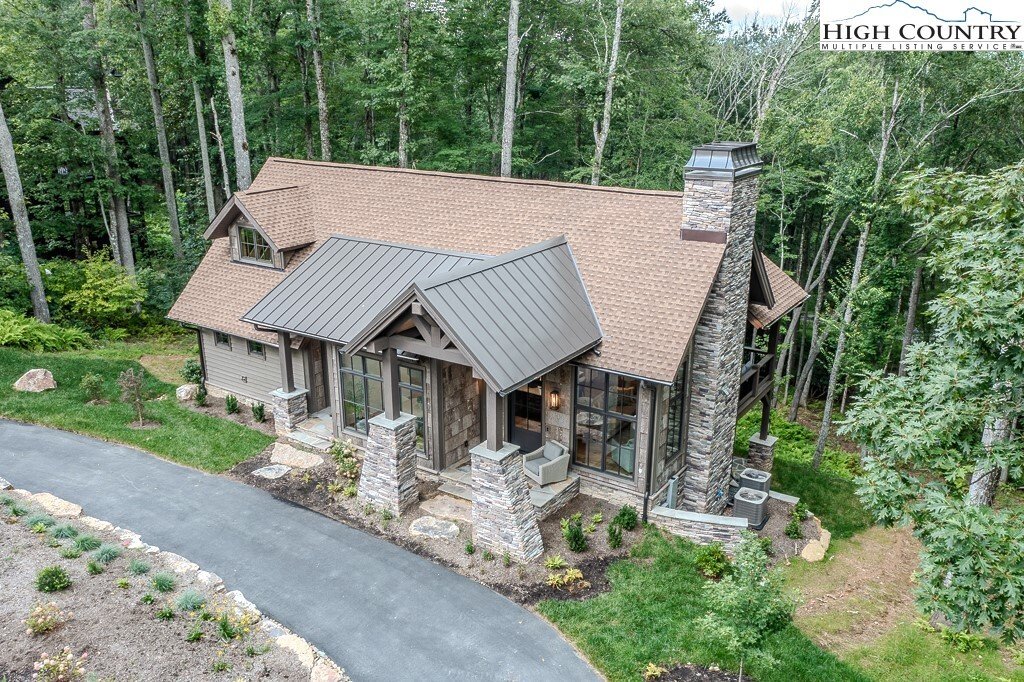 House in Blowing Rock, North Carolina, United States 1 - 16370917