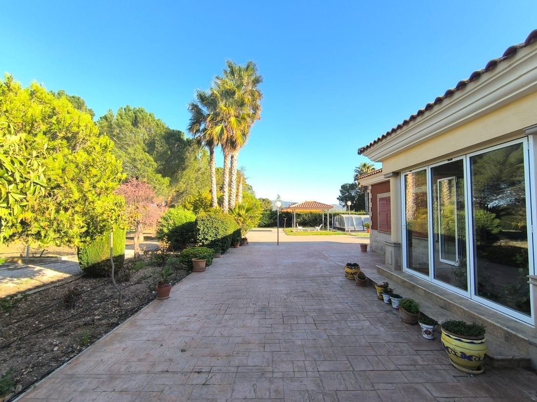 Villa in Yecla, Región de Murcia, Spain 4 - 16385106