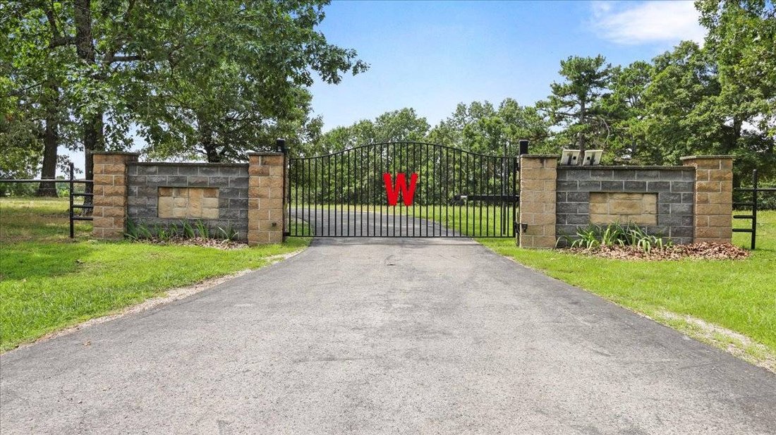 House in Yellville, Arkansas, United States 3 - 16366954