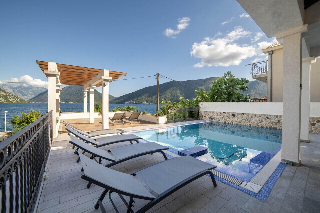 Villa in Strp, Kotor Municipality, Montenegro 4 - 16369786