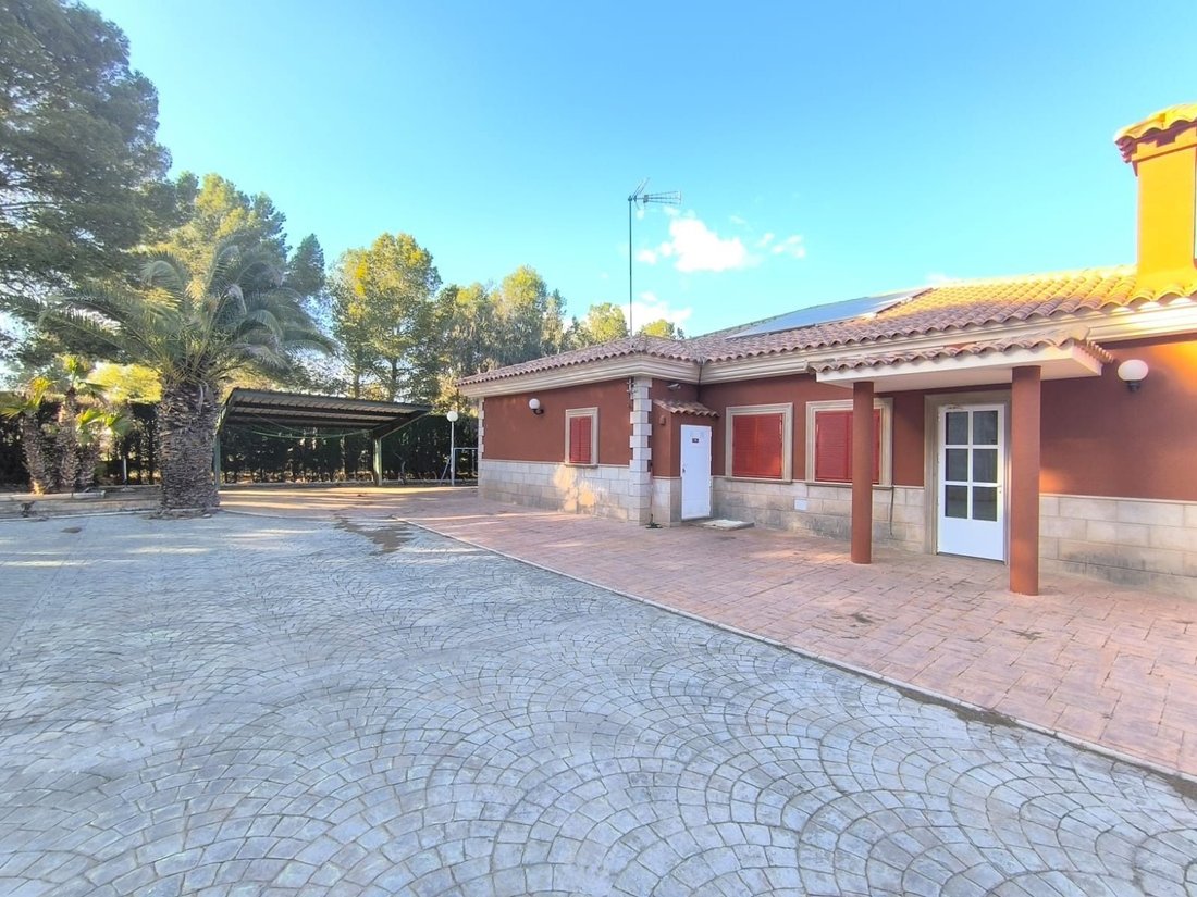 Villa in Yecla, Región de Murcia, Spain 1 - 16385106