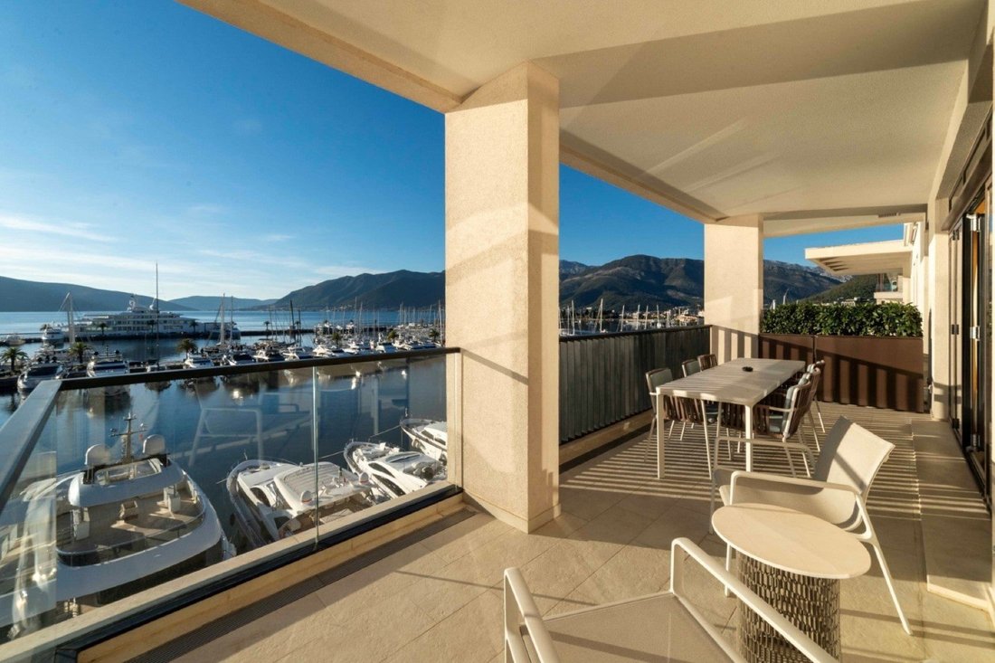 Apartment in Tivat, Tivat Municipality, Montenegro 5 - 16369714