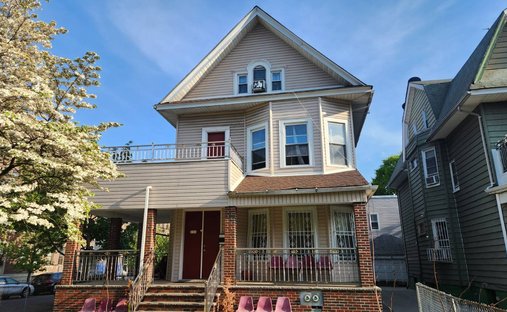 House in New York, New York, United States 1