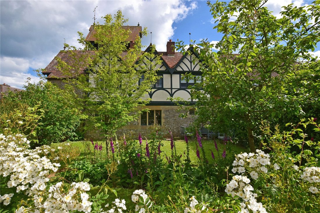 House in Combpyne, England 2 - 16368548