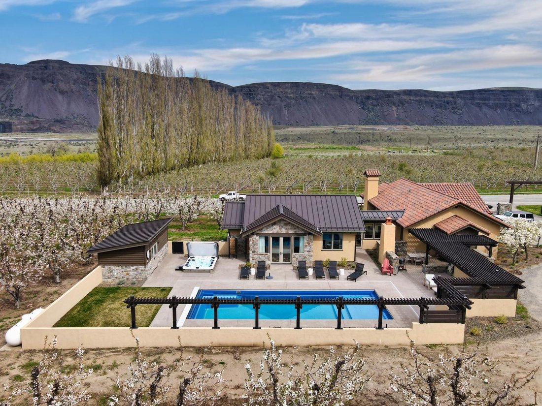 House in Malaga, Washington, United States 2 - 16368299