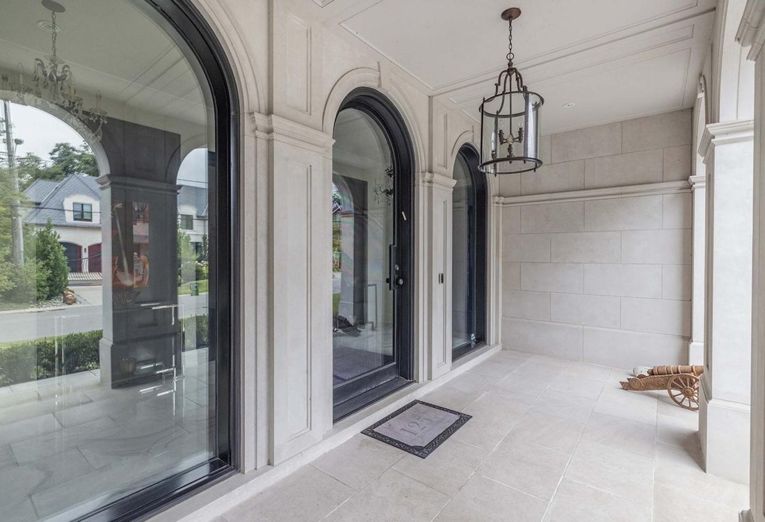 House in Toronto, Ontario, Canada 3 - 16381398