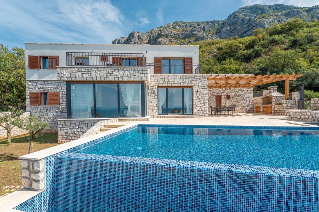Villa in Drobnići, Budva Municipality, Montenegro 1 - 16369783