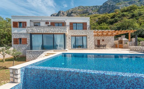 Villa in Drobnići, Gemeinde Budva, Montenegro 1