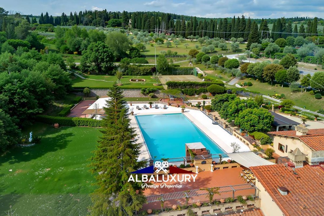 Villa in Rignano sull'Arno, Tuscany, Italy 3 - 16197685
