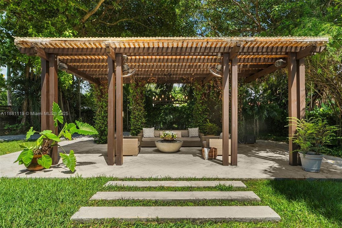 House in Miami, Florida, United States 4 - 16369089