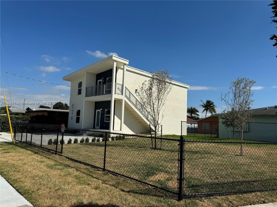 House in Hallandale Beach, Florida, United States 3 - 16367888