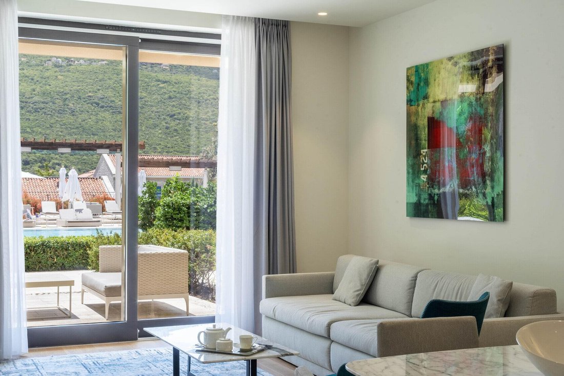 Apartment in Kumbor, Herceg Novi Municipality, Montenegro 4 - 16369796