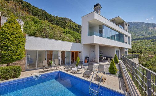 Villa in Kavač, Kotor Municipality, Montenegro 1
