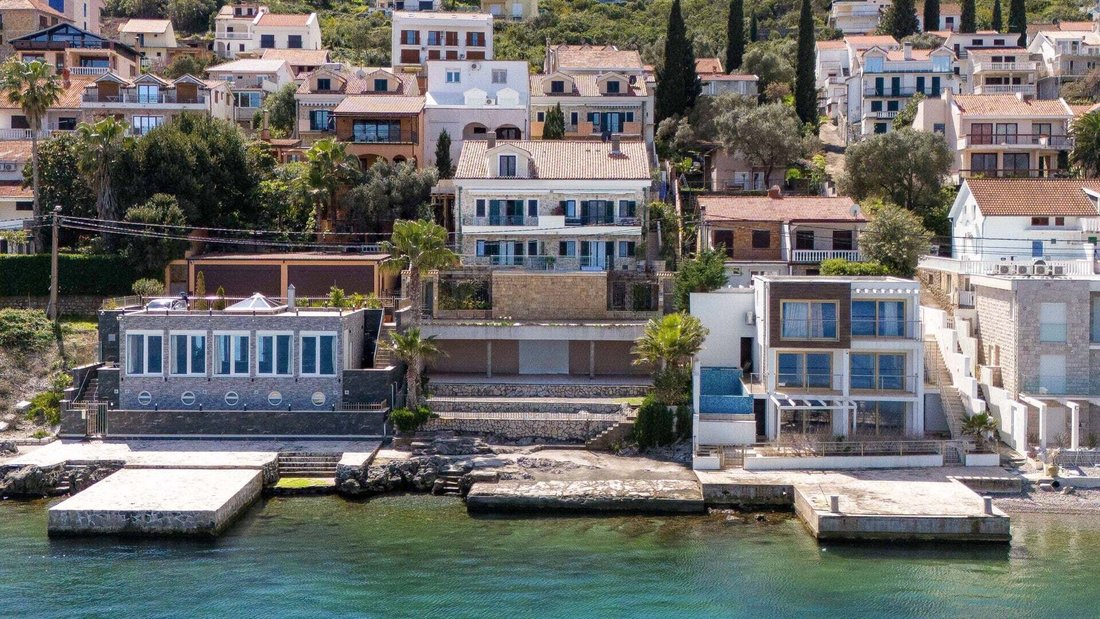 Apartment in Krašići, Tivat Municipality, Montenegro 2 - 16369766