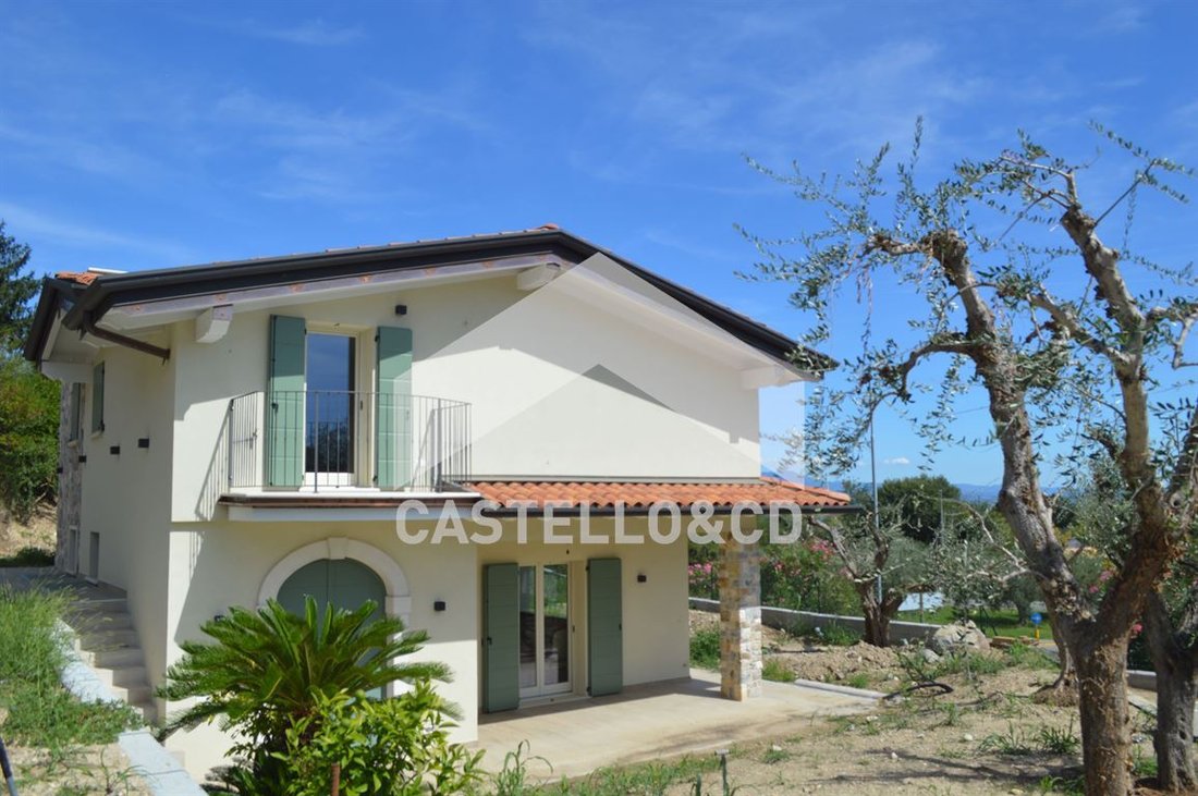 Villa in Padenghe sul Garda, Lombardy, Italy 2 - 15541486
