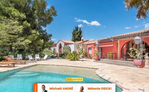 House in Centre Ville, Aigues-Mortes, France 1