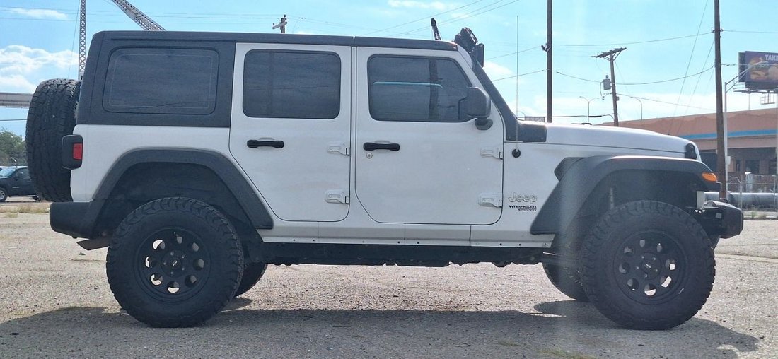 Suv in Albuquerque, NM, United States 3 - 16382144