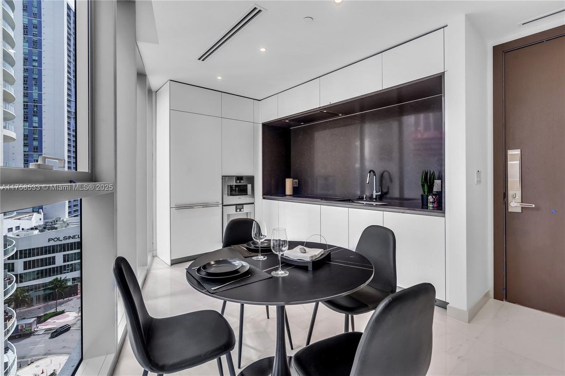 Condo in Miami, Florida, United States 5 - 16368107