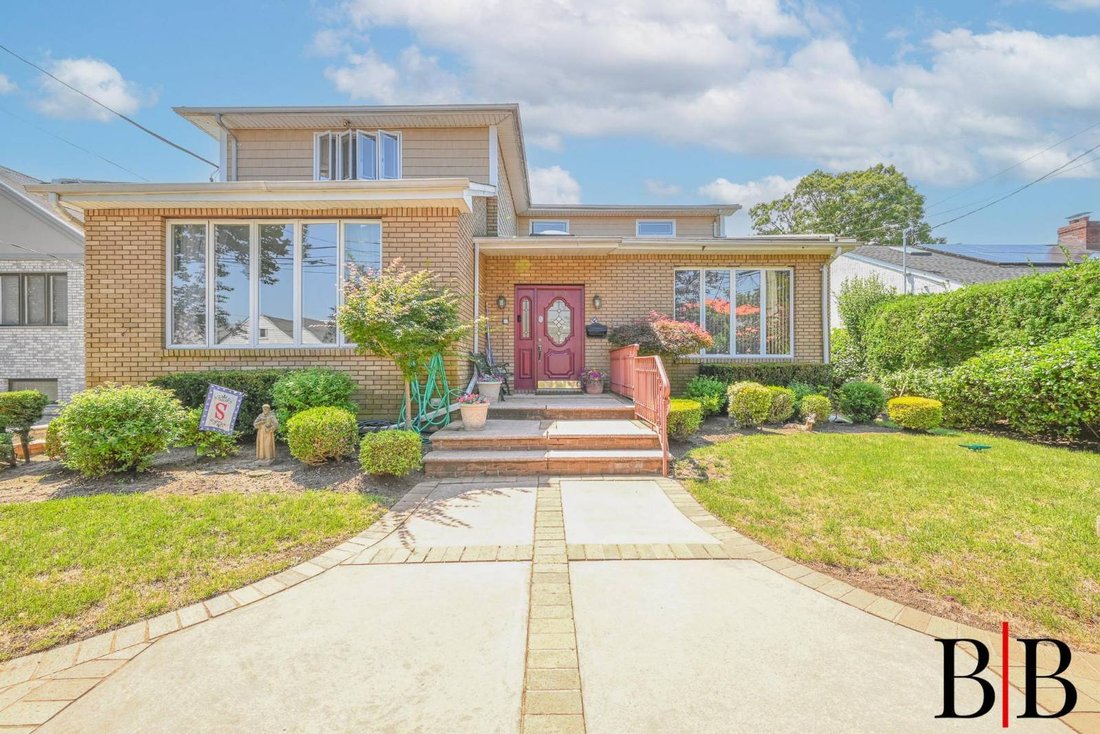 House in New York, New York, United States 1 - 16366443