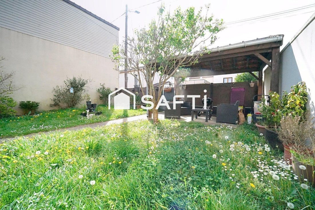 House in Arrondissement of Bobigny, Ile-de-France, France 5 - 16369892
