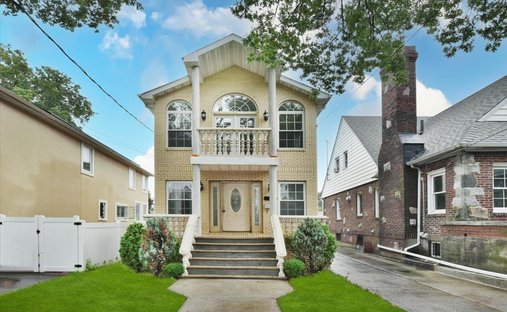 House in New York, New York, United States 1