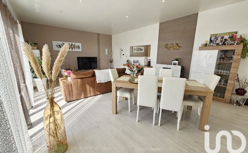 Castle for Sale in Challans, Pays de la Loire, France