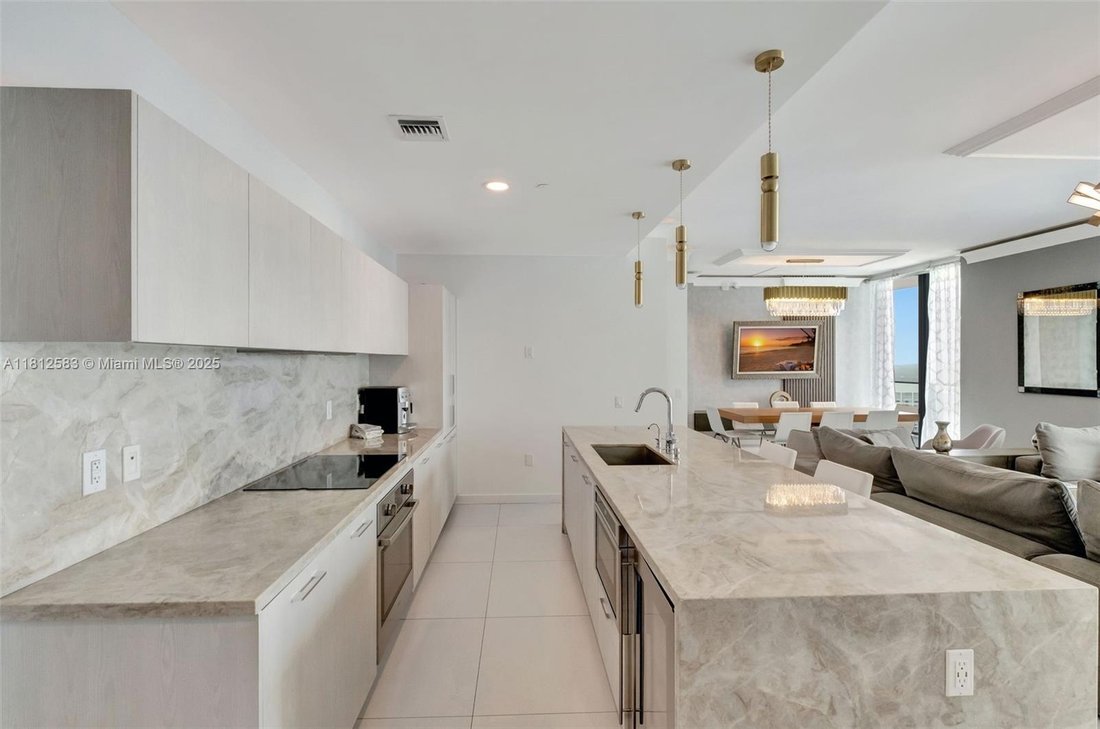 Condo in Miami, Florida, United States 5 - 16368095