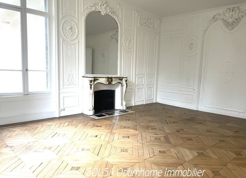 Apartment in Saint-Germain-en-Laye, Ile-de-France, France 3 - 16372169