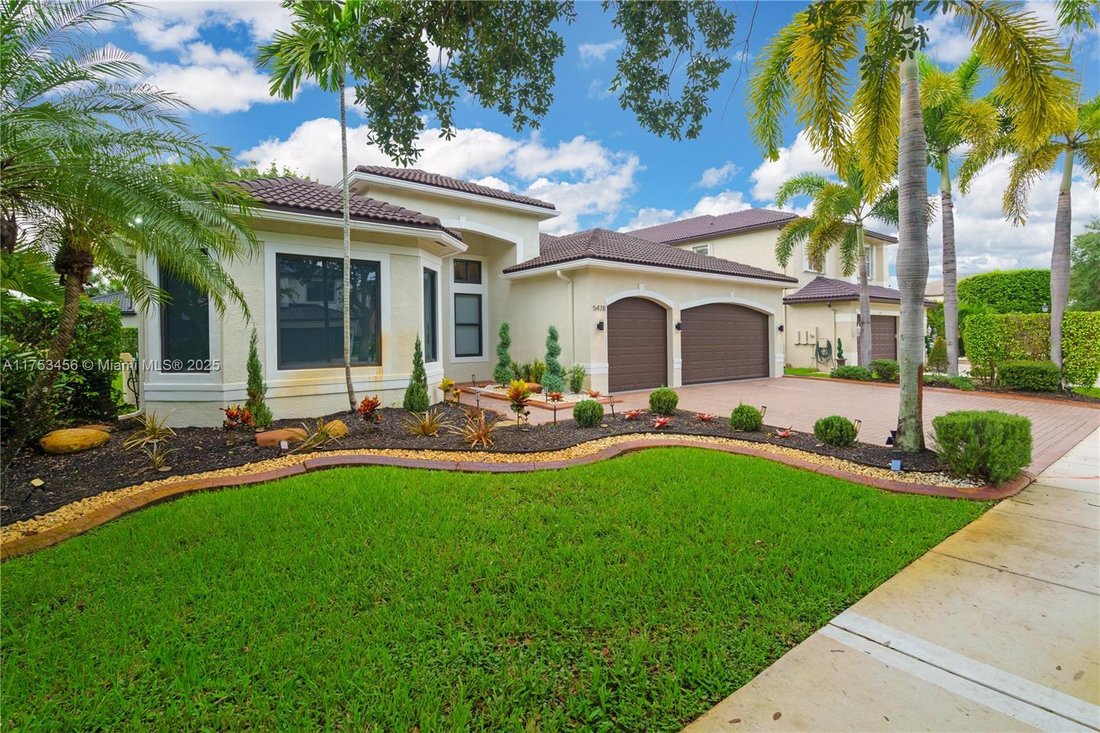 House in Miramar, Florida, United States 4 - 16367116