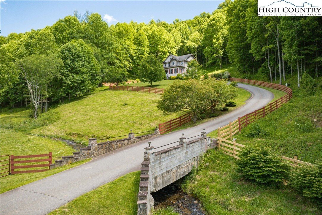 House in Zionville, North Carolina, United States 1 - 16370702