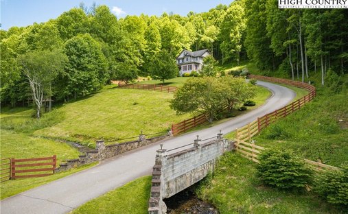 House in Zionville, North Carolina, United States 1