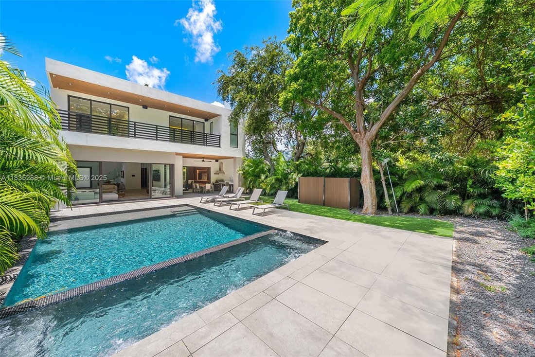 House in Miami, Florida, United States 5 - 16367928