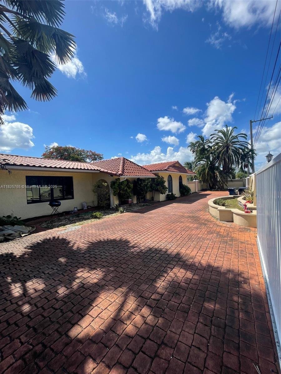 House in Miami, Florida, United States 4 - 16368006