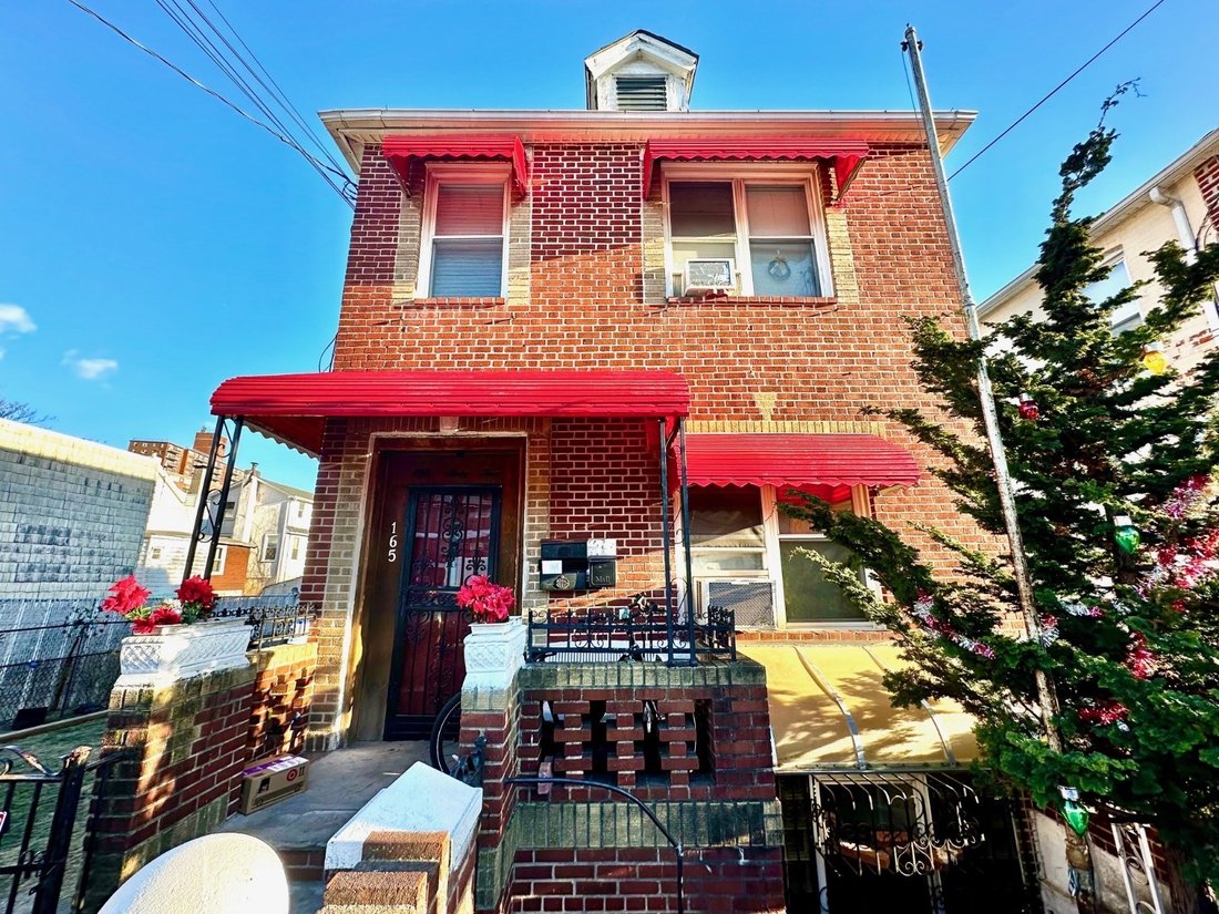 House in New York, New York, United States 1 - 16366239