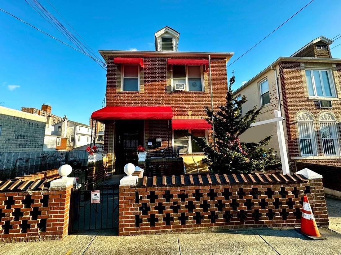 House in New York, New York, United States 2 - 16366239
