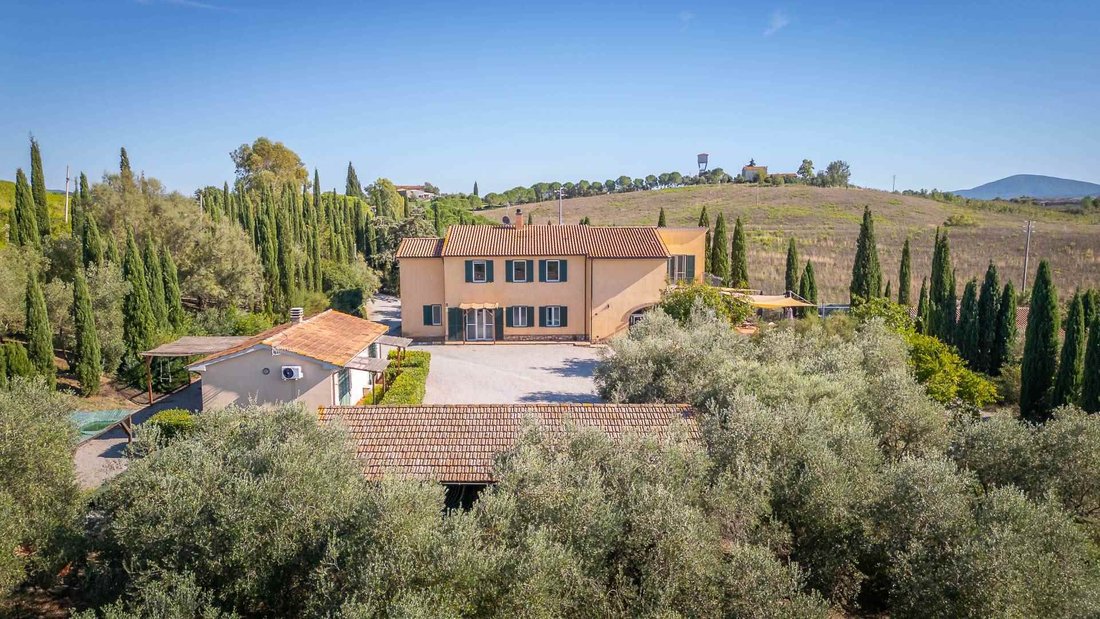 Country House in Manciano, Tuscany, Italy 2 - 16371775