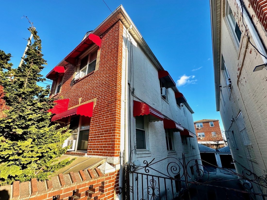 House in New York, New York, United States 5 - 16366239