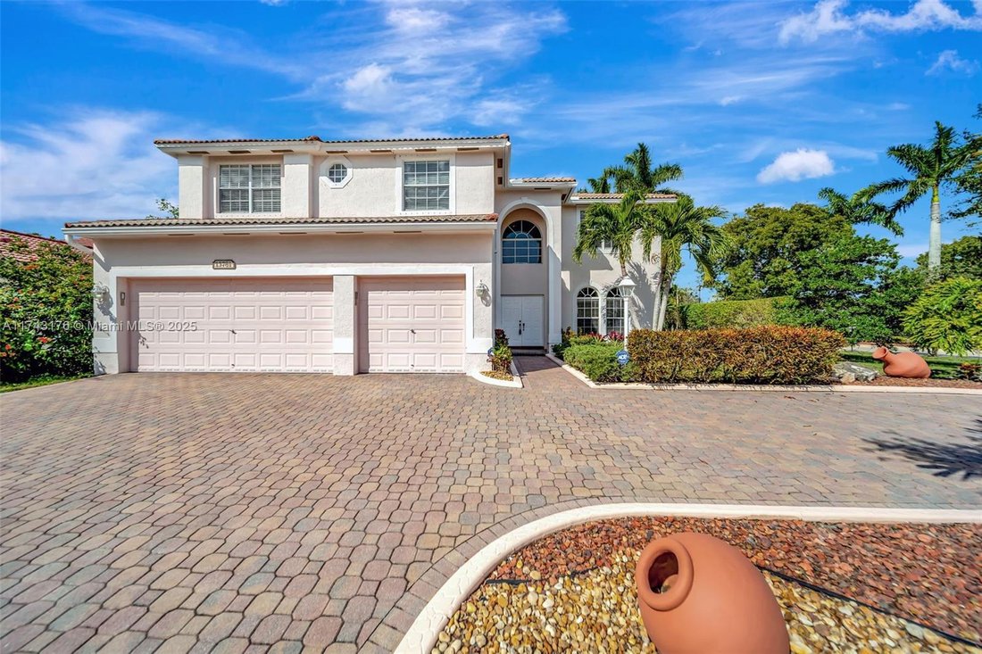 House in Pembroke Pines, Florida, United States 3 - 16367753