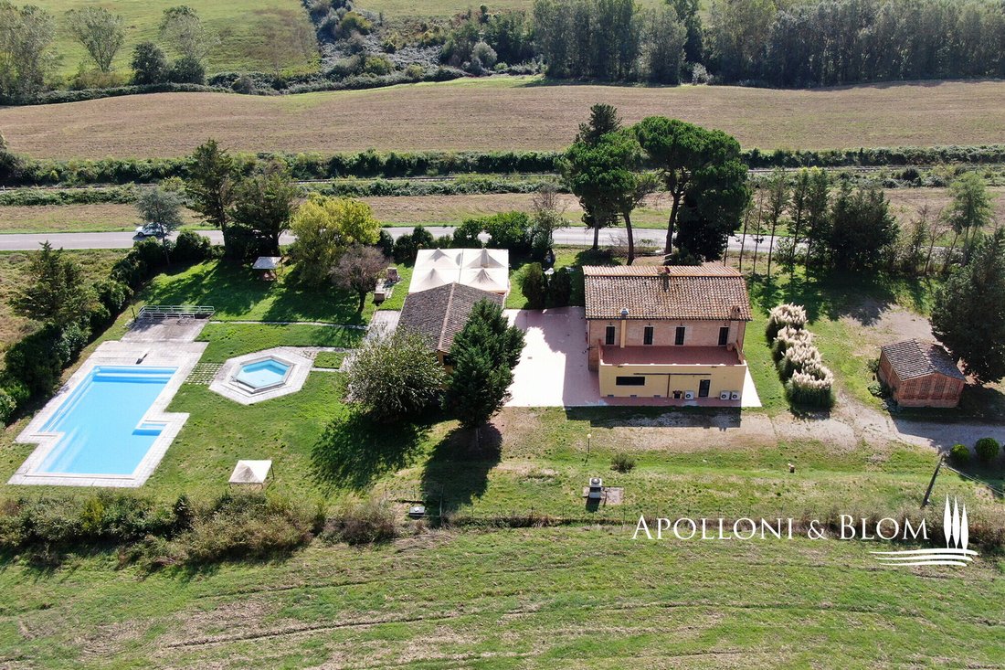 House in San Giovanni d'Asso, Tuscany, Italy 1 - 16372143