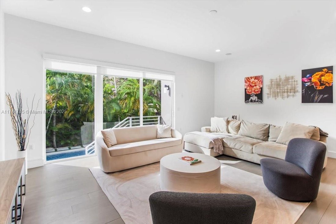 Townhouse in Miami, Florida, United States 5 - 16366246