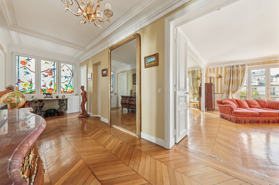 Apartment in Cambronne-Garibaldi, Paris 15e Arrondissement, Paris 2 - 16381572
