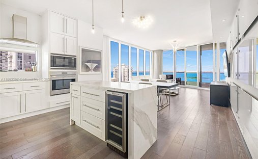Condo in Miami, Florida, United States 1