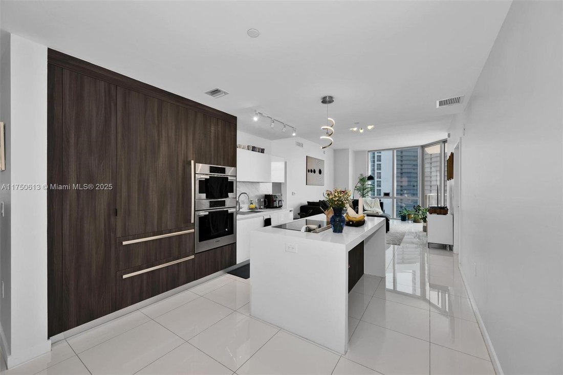 Condo in Miami, Florida, United States 1 - 16367714