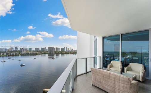 Eigentumswohnung in Golden Beach, Florida, Vereinigte Staaten 1